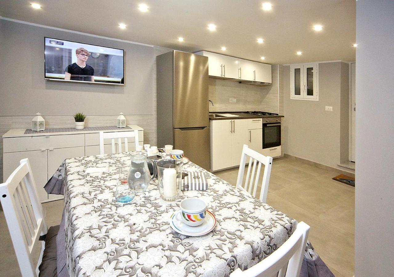 Ferienwohnung La Casa Di Helena Neapel Exterior foto